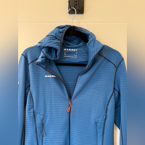 Mammot Taiss Light ML Hooded Jacket men’s M and an XL available - Picture 5 of 6